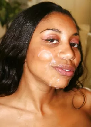 Горячая индийская милфа Прия Анджали Рай делает минет и получает жесткий трах