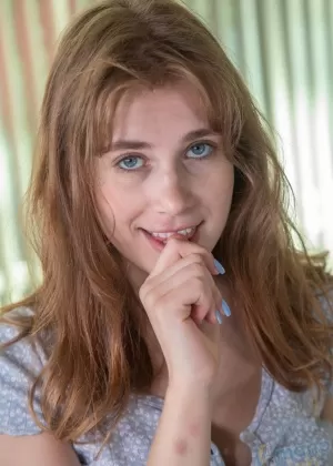 Азиатский любитель трахает секс-туриста в режиме POV в его гостиничном номере