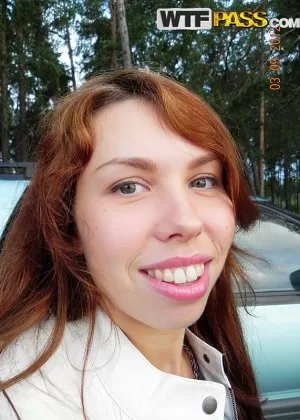 Любительскую цыпочку принуждают к съемке домашнего порно