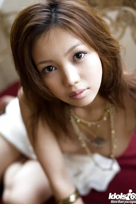 Sweet asian babe Yura Aikawa uncovering her petite curves