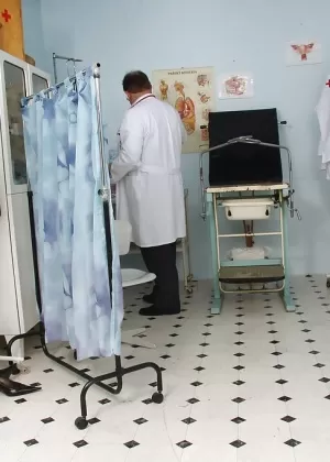 Blonde mature lady gets her cunt examed and toyed by naughty gyno