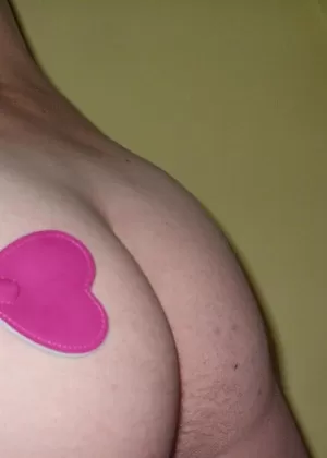 Пожилая женщина Грудастая Блисс берет член в рот во время действия от первого лица