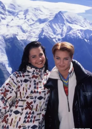 Дамы средних лет Деми Мур и Симона Хорват занимаются аналом вчетвером