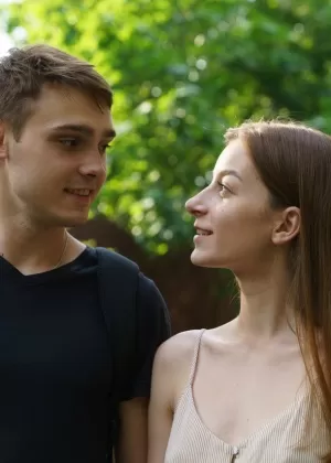 Грудастые латиноамериканки Даймонд Китти Валери Кей обнажают свои большие сиськи на открытом воздухе